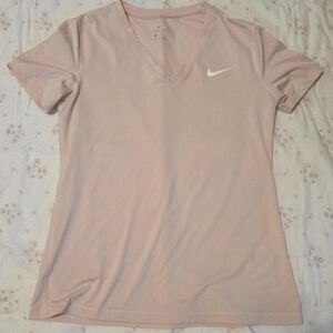 Nike dri-fit baby ballet pink v neck t-shirt Size medium